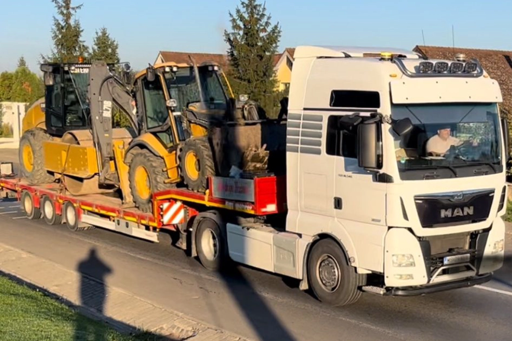 ansamblu pentru transportul agabaritic al utilajelor